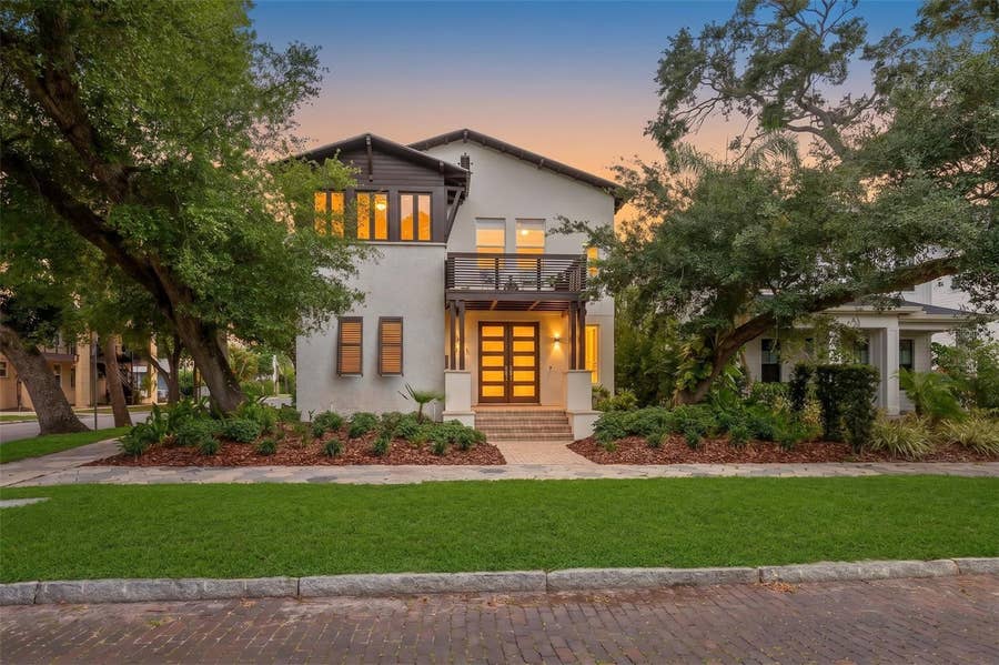 Property photo for 305 12TH AVENUE NE, St Petersburg, FL