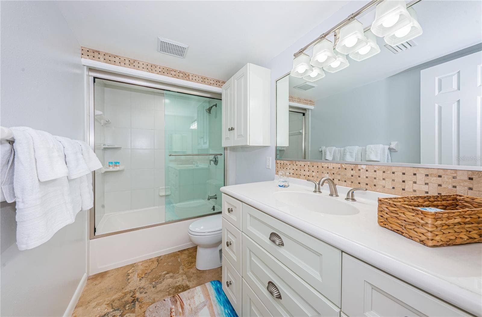 8432 W GULF BOULEVARD, #Jellyfish, Treasure Island, FL 33706 8432 W GULF BOULEVARD, #Jellyfish, Treasure Island, FL 33706