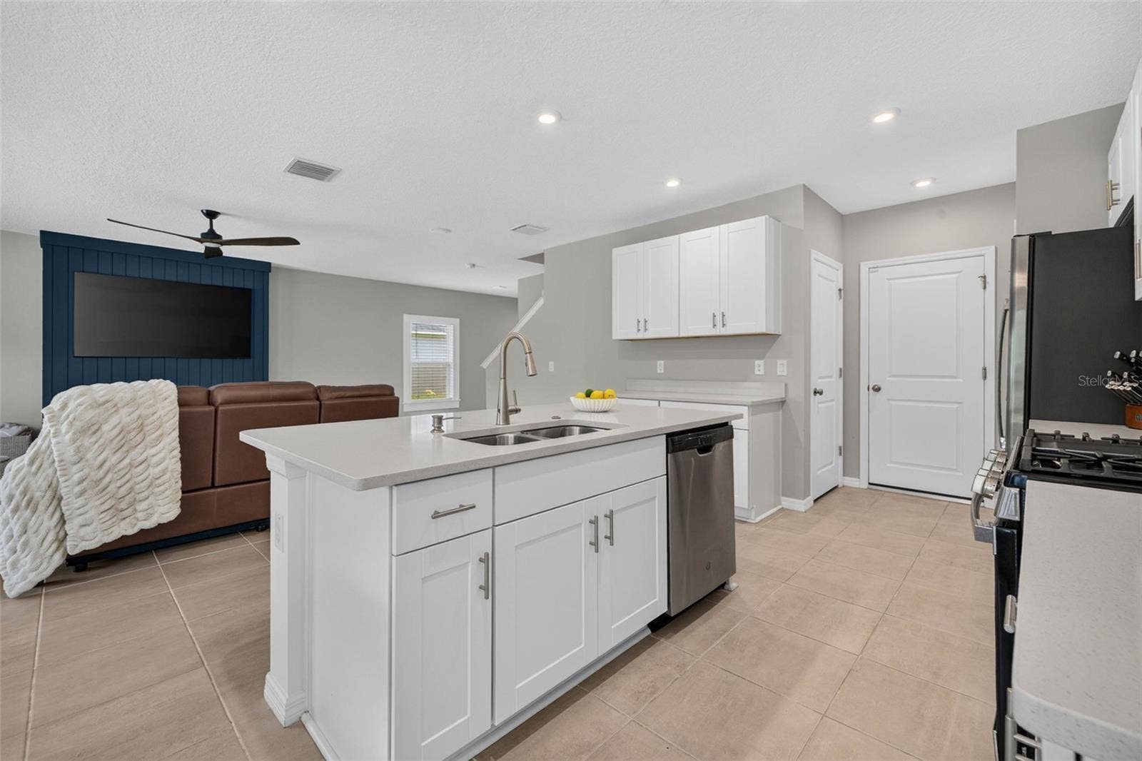 5951 MAIDENSTONE WAY, Palmetto, FL 34221 5951 MAIDENSTONE WAY, Palmetto, FL 34221