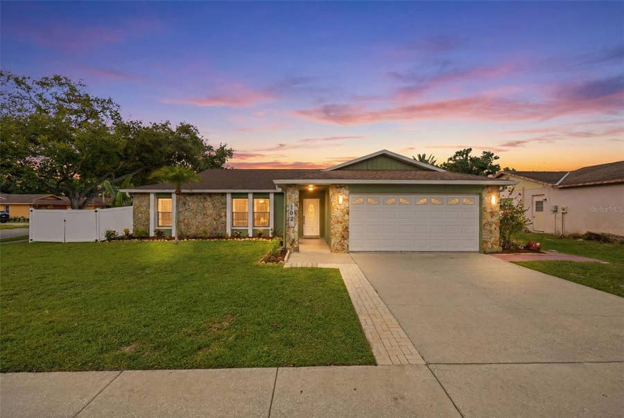 Property photo for 102 PEACOCK CIRCLE, Safety Harbor, FL