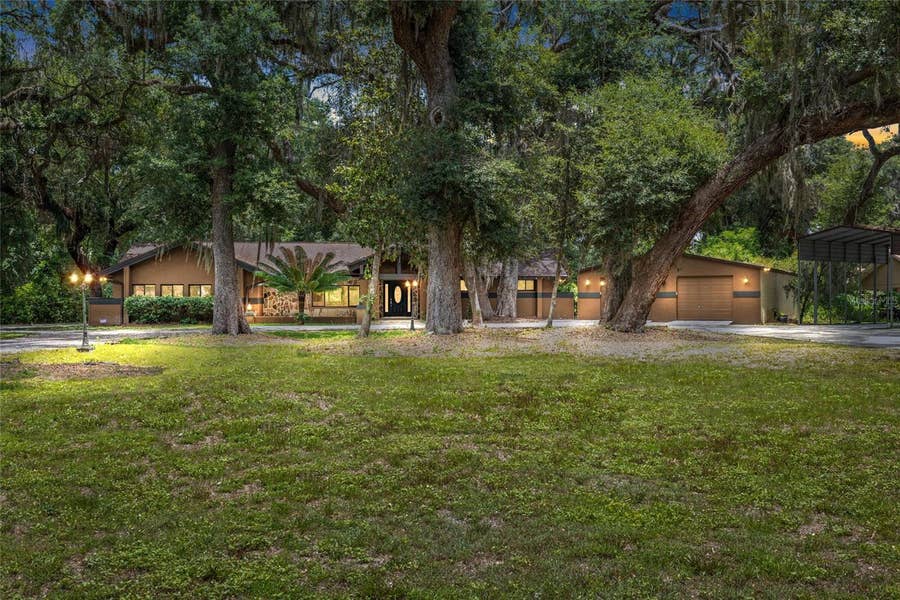 Property photo for 181 N SMOKEY MOUNTAIN ROAD, Seffner, FL