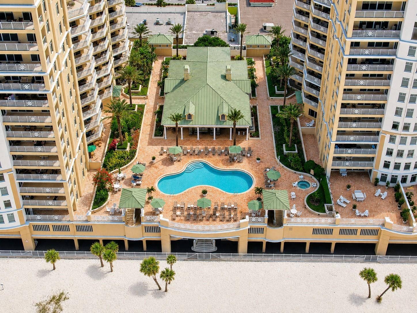 10 PAPAYA STREET, #901, Clearwater Beach, FL 33767