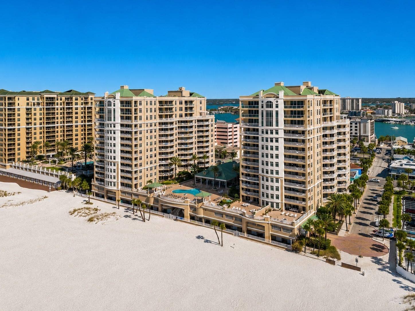 10 PAPAYA STREET, #901, Clearwater Beach, FL 33767