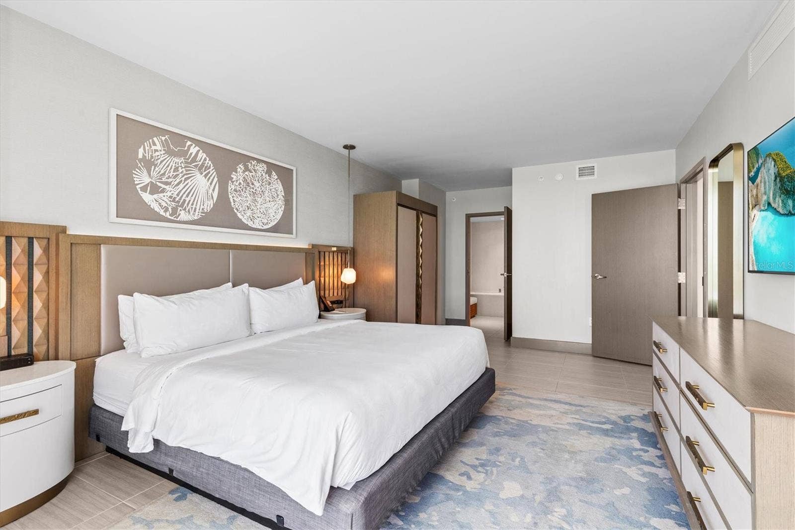 691 S GULFVIEW BOULEVARD, #815, Clearwater Beach, FL 33767 Primary Suite