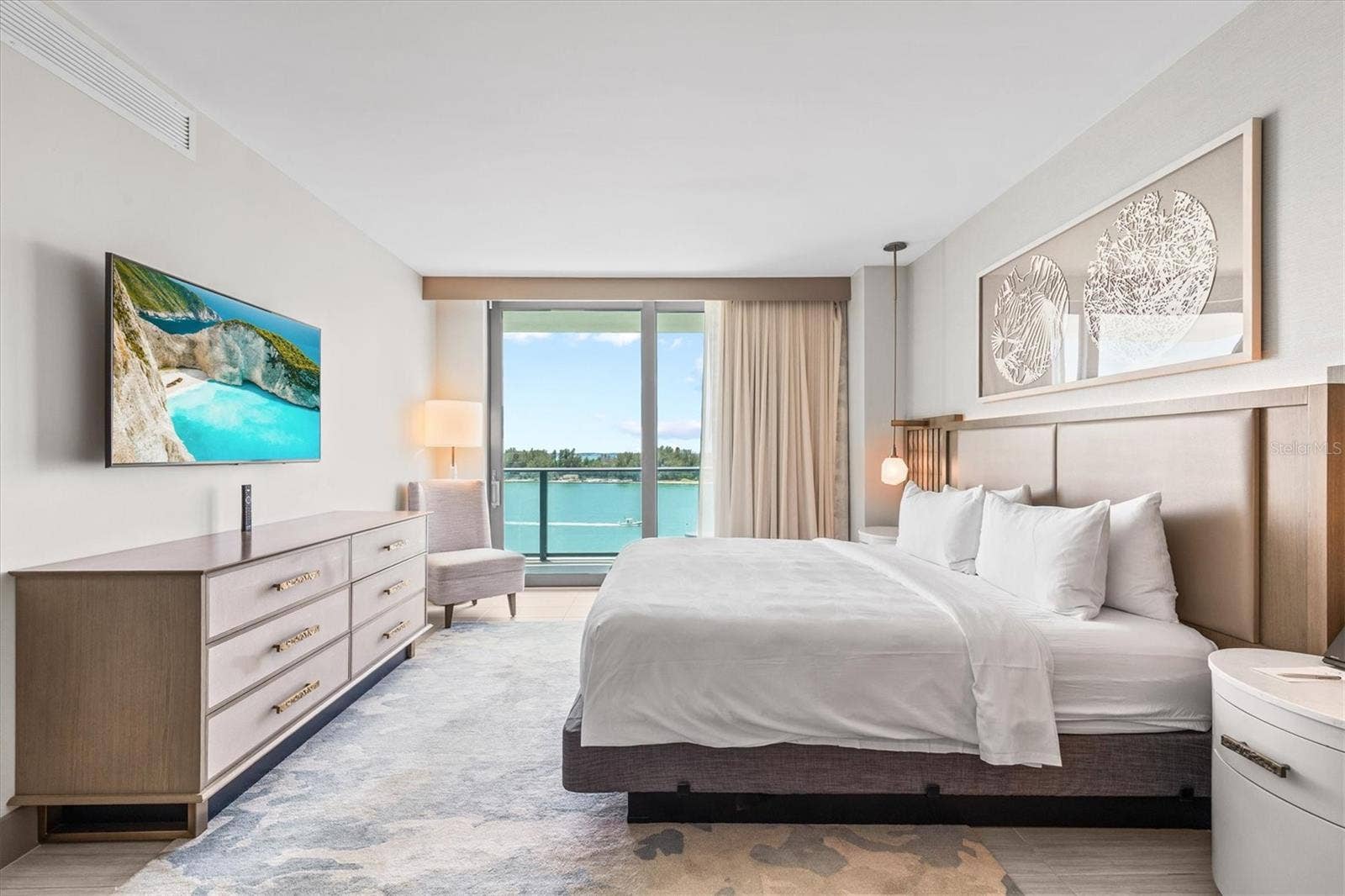 691 S GULFVIEW BOULEVARD, #815, Clearwater Beach, FL 33767 Primary Suite