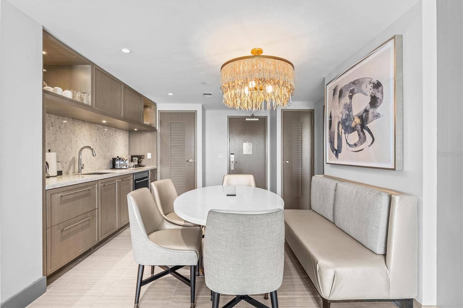 691 S GULFVIEW BOULEVARD, #815, Clearwater Beach, FL 33767 691 S GULFVIEW BOULEVARD, #815, Clearwater Beach, FL 33767