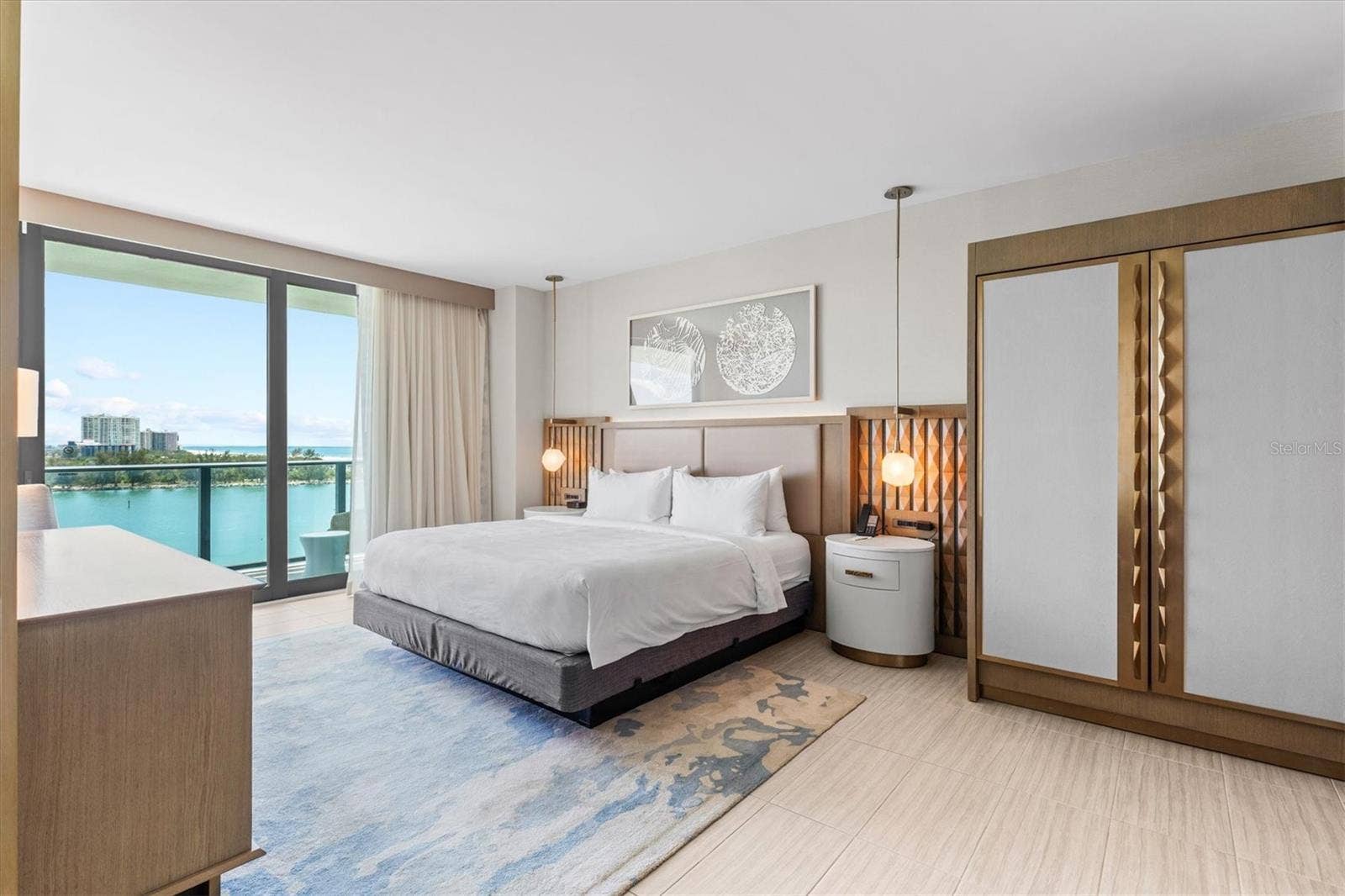 691 S GULFVIEW BOULEVARD, #815, Clearwater Beach, FL 33767 Primary Suite