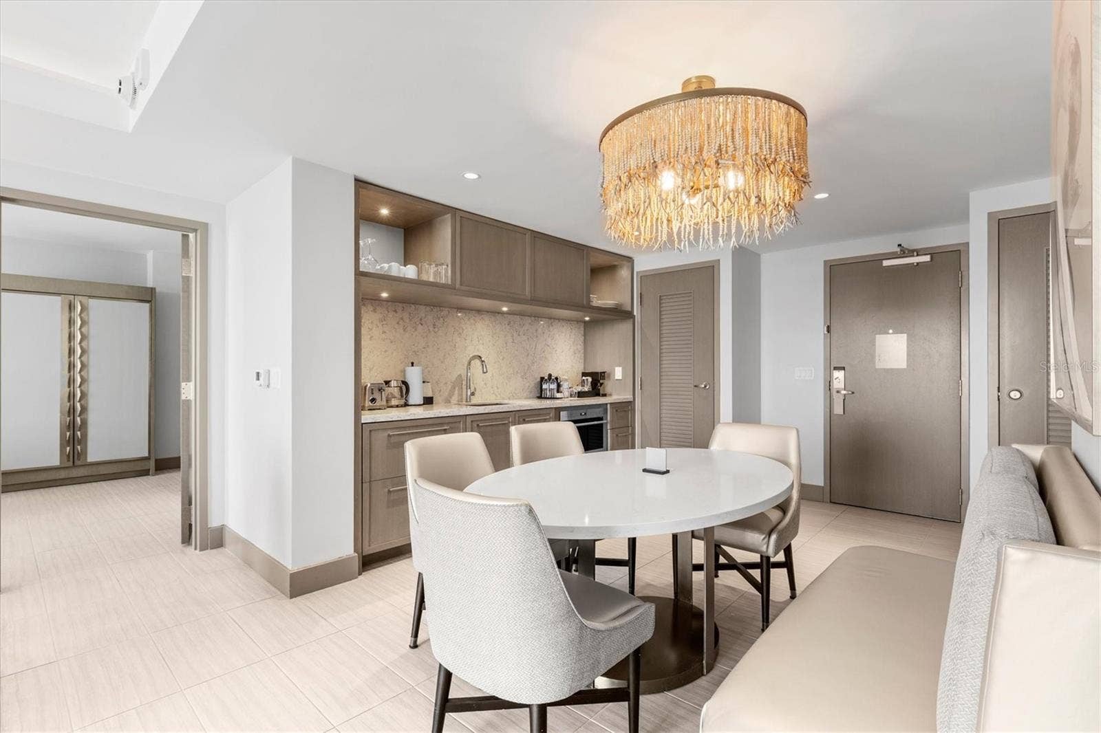 691 S GULFVIEW BOULEVARD, #815, Clearwater Beach, FL 33767 691 S GULFVIEW BOULEVARD, #815, Clearwater Beach, FL 33767