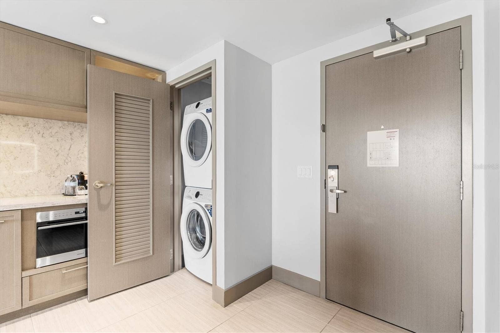 691 S GULFVIEW BOULEVARD, #815, Clearwater Beach, FL 33767 691 S GULFVIEW BOULEVARD, #815, Clearwater Beach, FL 33767
