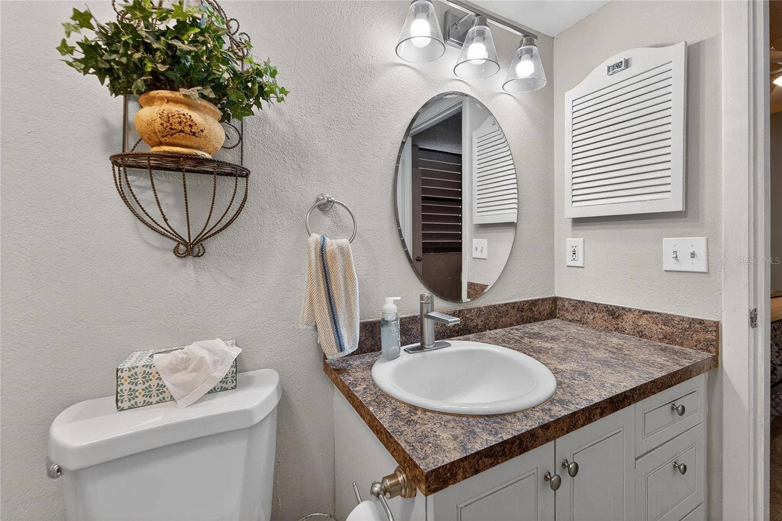 593 LAKESIDE DRIVE, #593, Bradenton, FL 34210 593 LAKESIDE DRIVE, #593, Bradenton, FL 34210