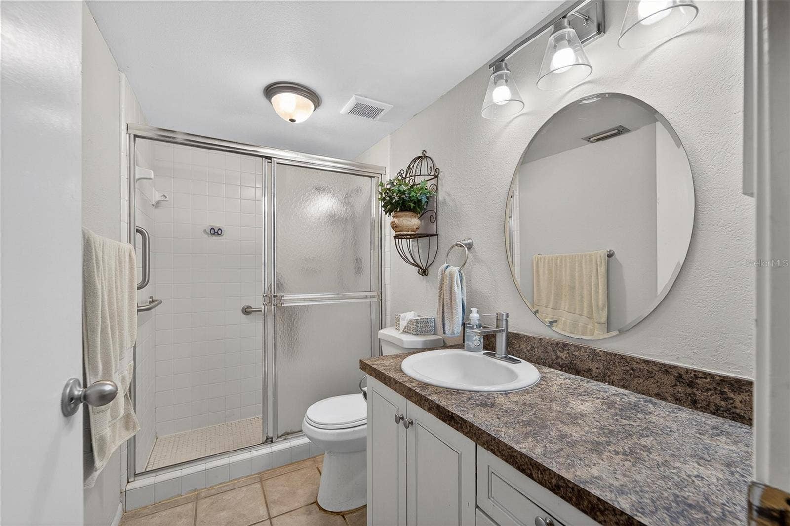 593 LAKESIDE DRIVE, #593, Bradenton, FL 34210 593 LAKESIDE DRIVE, #593, Bradenton, FL 34210