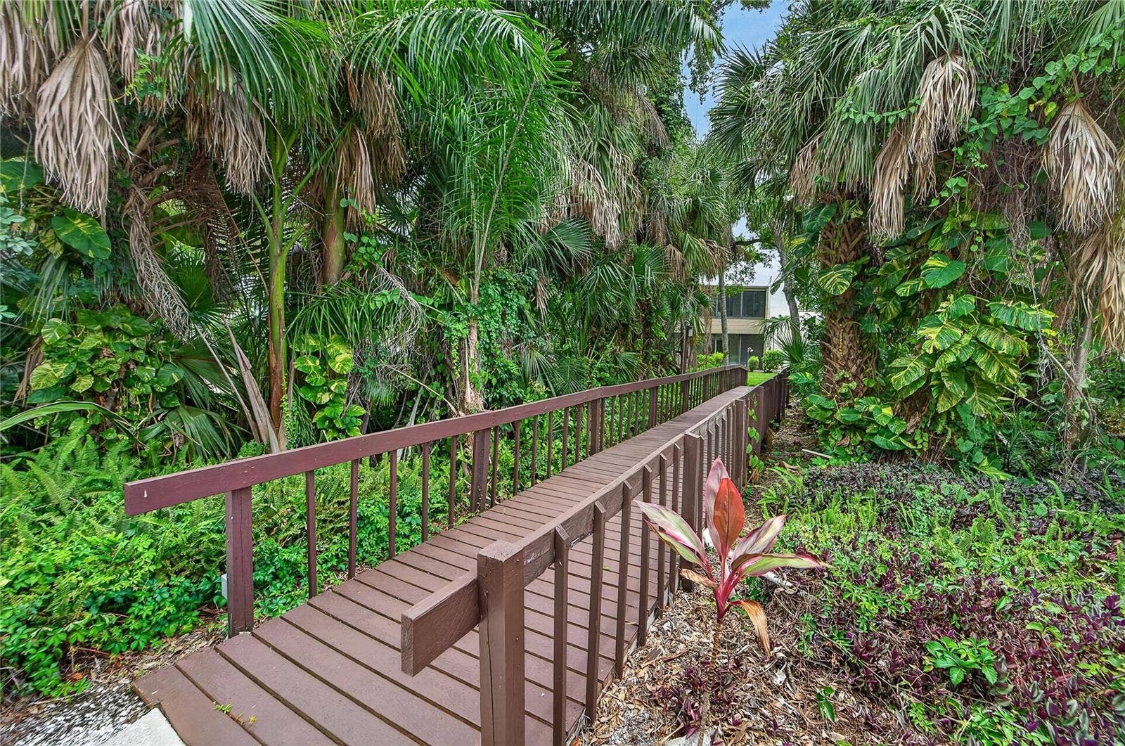 593 LAKESIDE DRIVE, #593, Bradenton, FL 34210 593 LAKESIDE DRIVE, #593, Bradenton, FL 34210