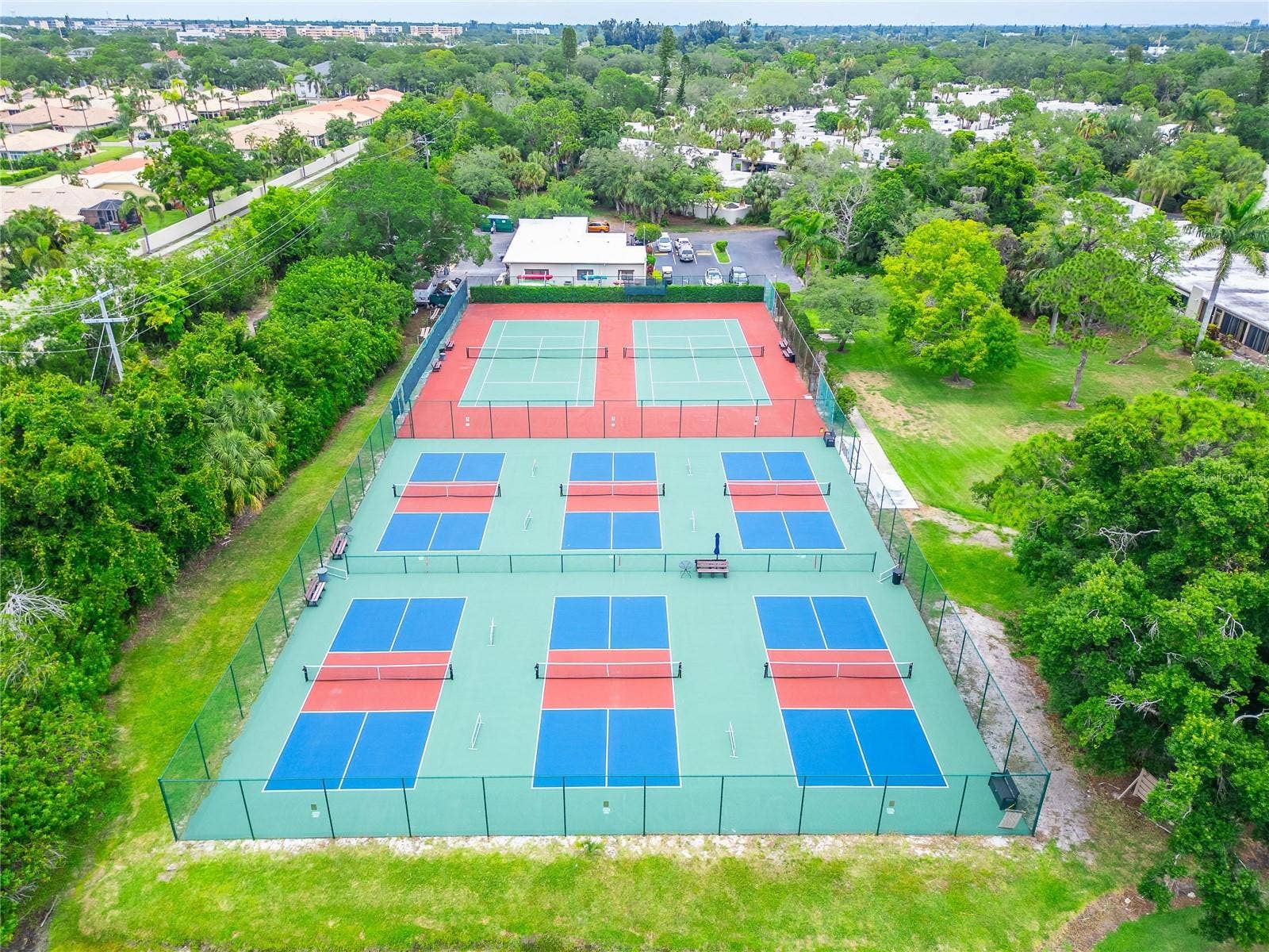 593 LAKESIDE DRIVE, #593, Bradenton, FL 34210 593 LAKESIDE DRIVE, #593, Bradenton, FL 34210