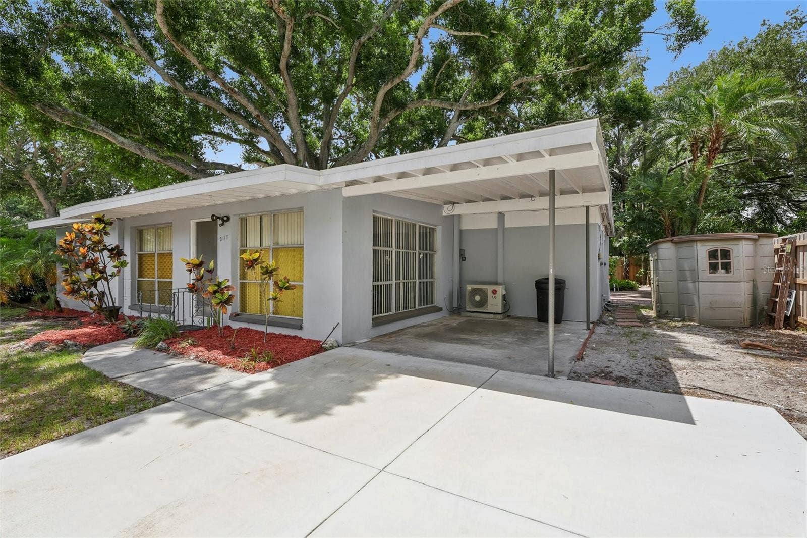 2117 BARCELONA DRIVE, Clearwater, FL 33764 2117 BARCELONA DRIVE, Clearwater, FL 33764