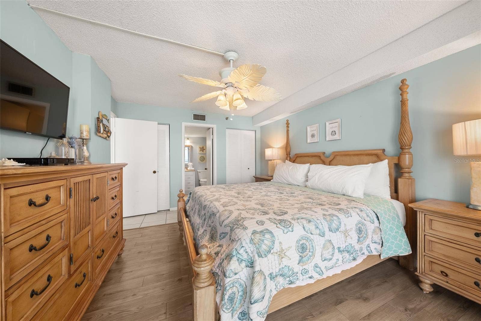 20002 GULF BOULEVARD, #2, Indian Shores, FL 33785 20002 GULF BOULEVARD, #2, Indian Shores, FL 33785