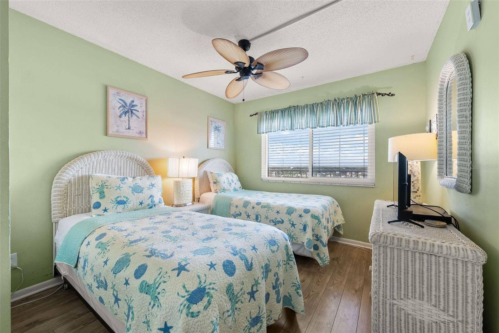 20002 GULF BOULEVARD, #2, Indian Shores, FL 33785 20002 GULF BOULEVARD, #2, Indian Shores, FL 33785