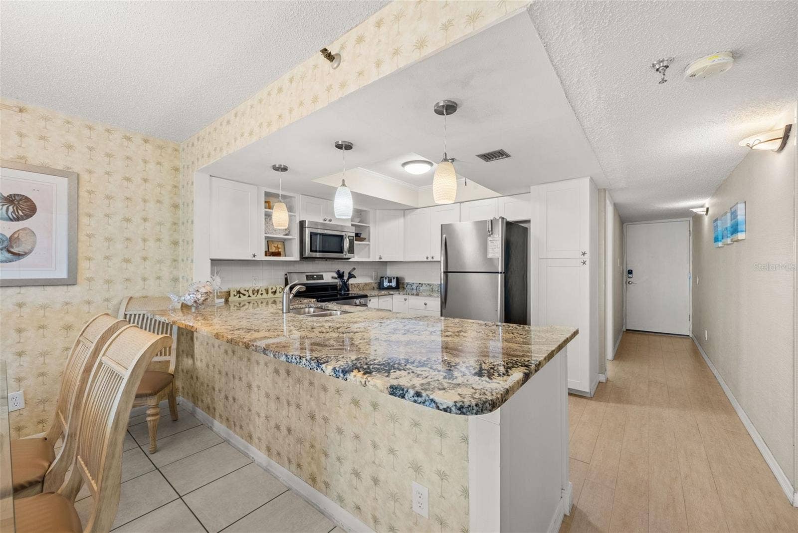 20002 GULF BOULEVARD, #2, Indian Shores, FL 33785 20002 GULF BOULEVARD, #2, Indian Shores, FL 33785