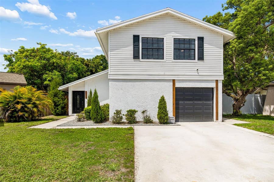Property photo for 5114 STONEHAVEN COURT, Tampa, FL