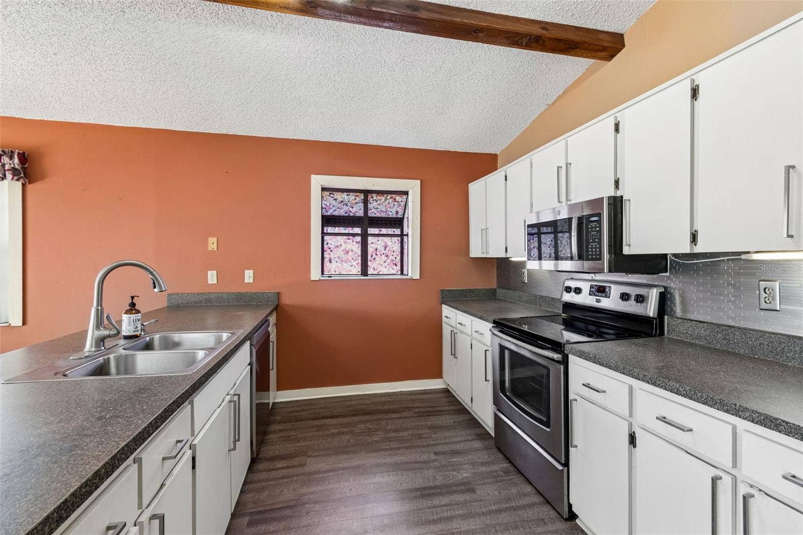 3141 N CANAL DRIVE, Palm Harbor, FL 34684 Large kitchen with newer appliances.