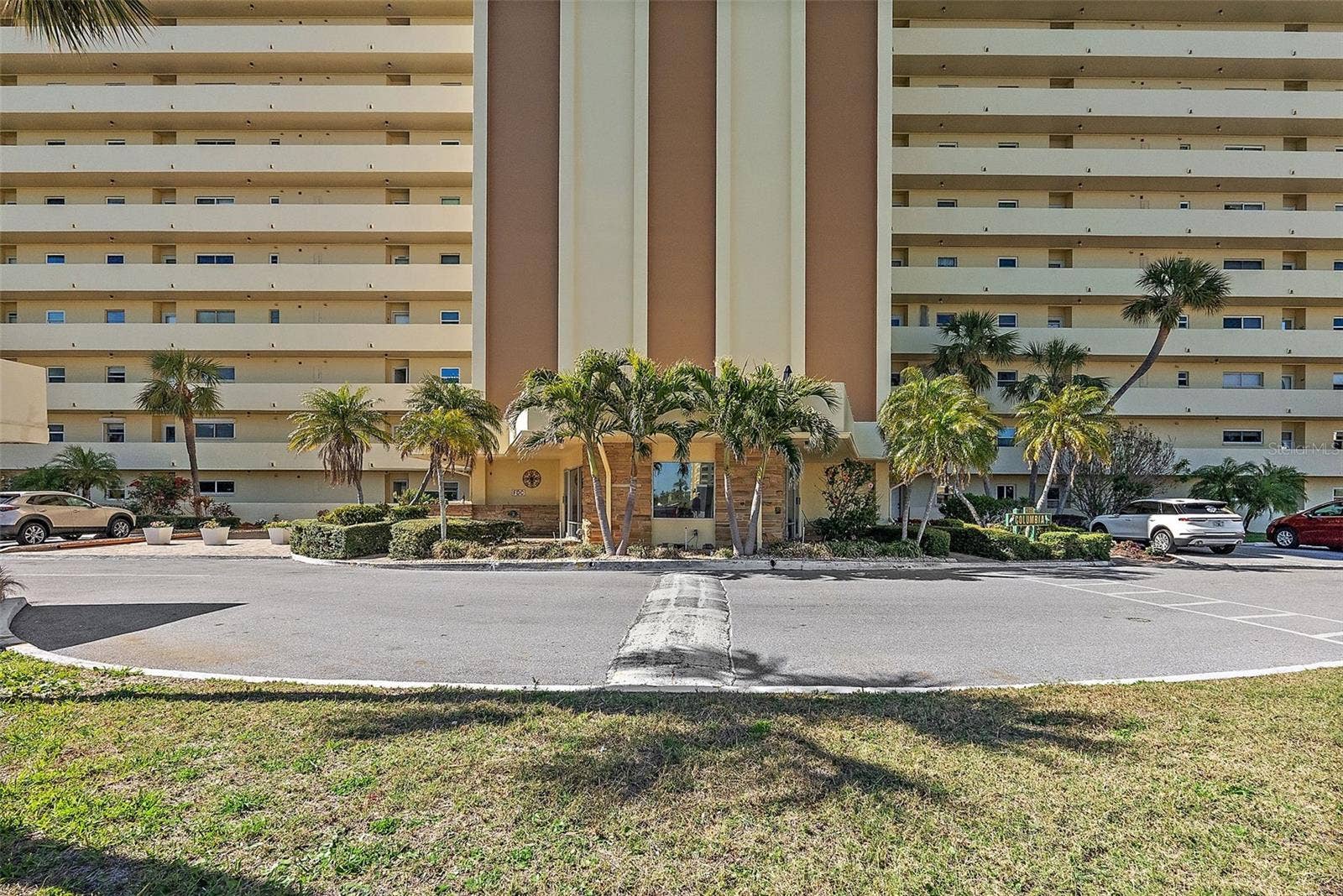 4725 COVE CIRCLE, #704, St Petersburg, FL 33708 4725 COVE CIRCLE, #704, St Petersburg, FL 33708