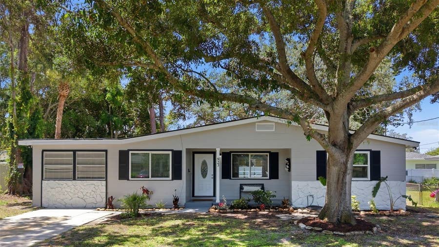 Property photo for 923 N PALM DRIVE SW, Largo, FL