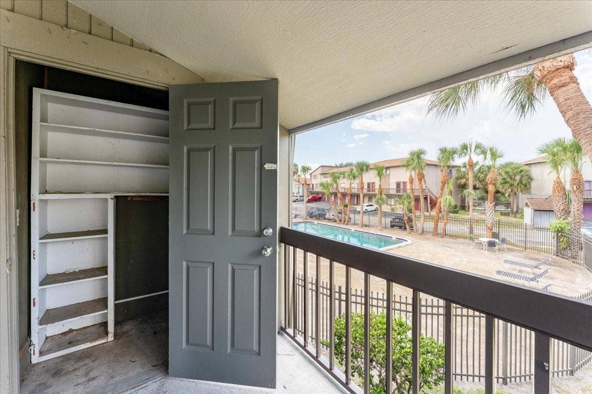 6332 NEWTOWN CIRCLE, #32B5, Tampa, FL 33615 6332 NEWTOWN CIRCLE, #32B5, Tampa, FL 33615