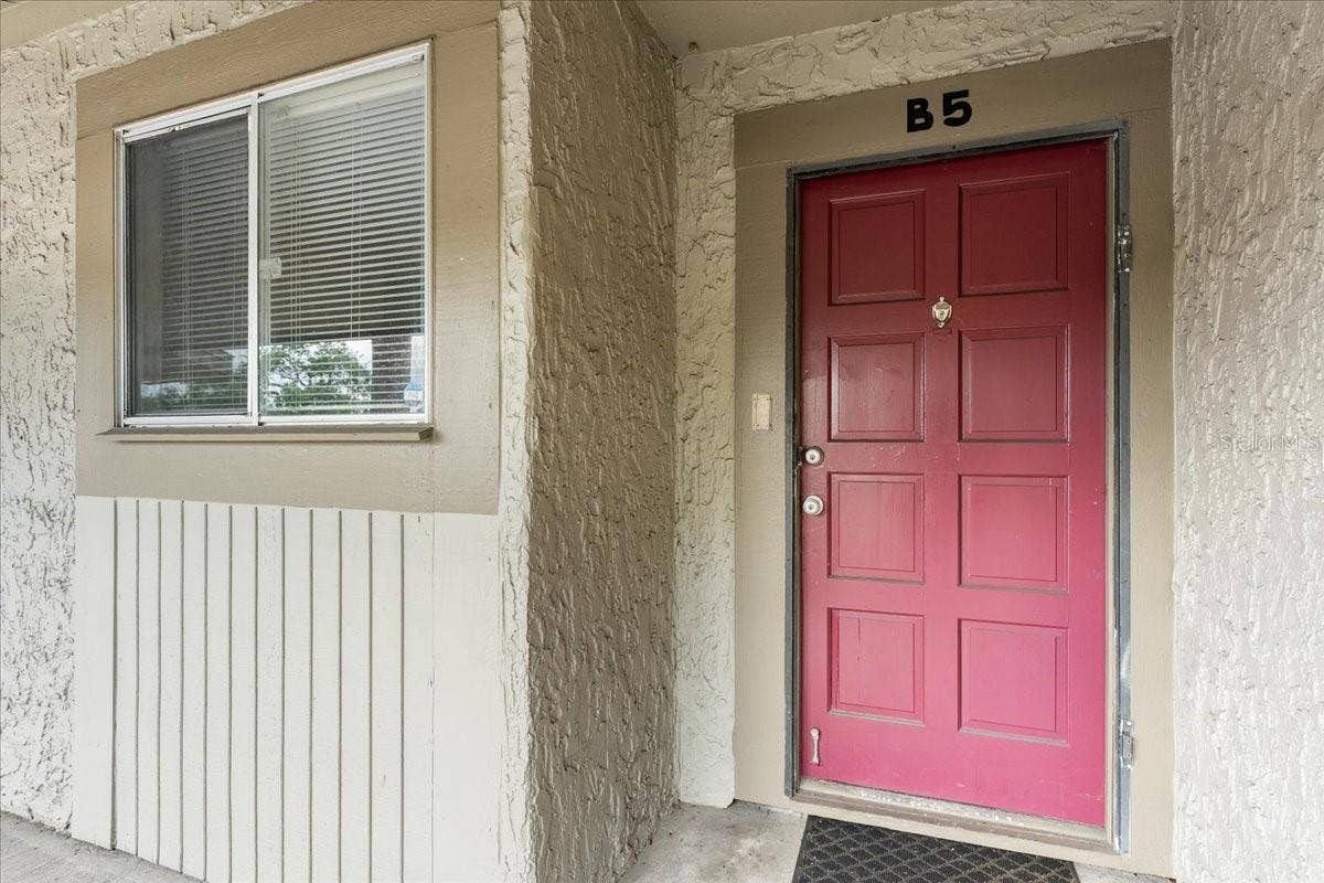 6332 NEWTOWN CIRCLE, #32B5, Tampa, FL 33615 6332 NEWTOWN CIRCLE, #32B5, Tampa, FL 33615
