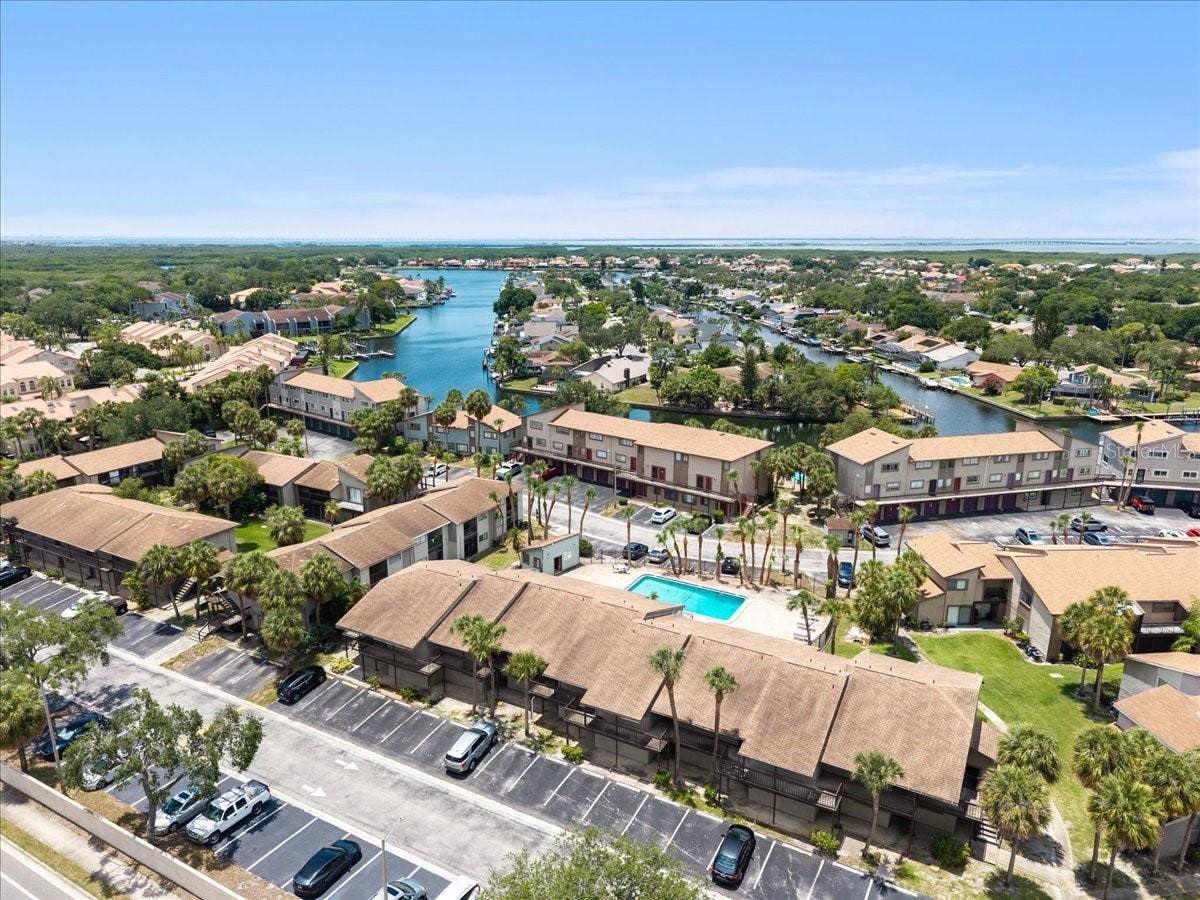 6332 NEWTOWN CIRCLE, #32B5, Tampa, FL 33615 6332 NEWTOWN CIRCLE, #32B5, Tampa, FL 33615