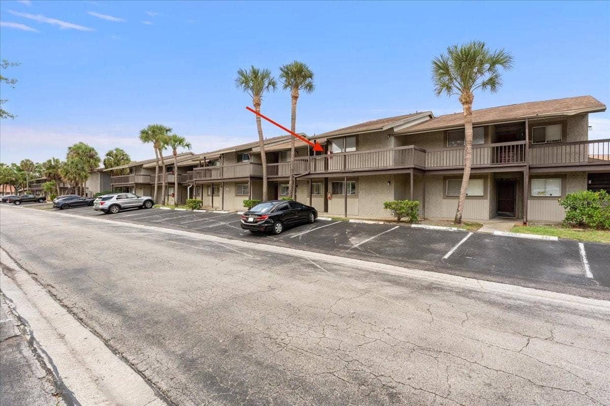 6332 NEWTOWN CIRCLE, #32B5, Tampa, FL 33615 6332 NEWTOWN CIRCLE, #32B5, Tampa, FL 33615