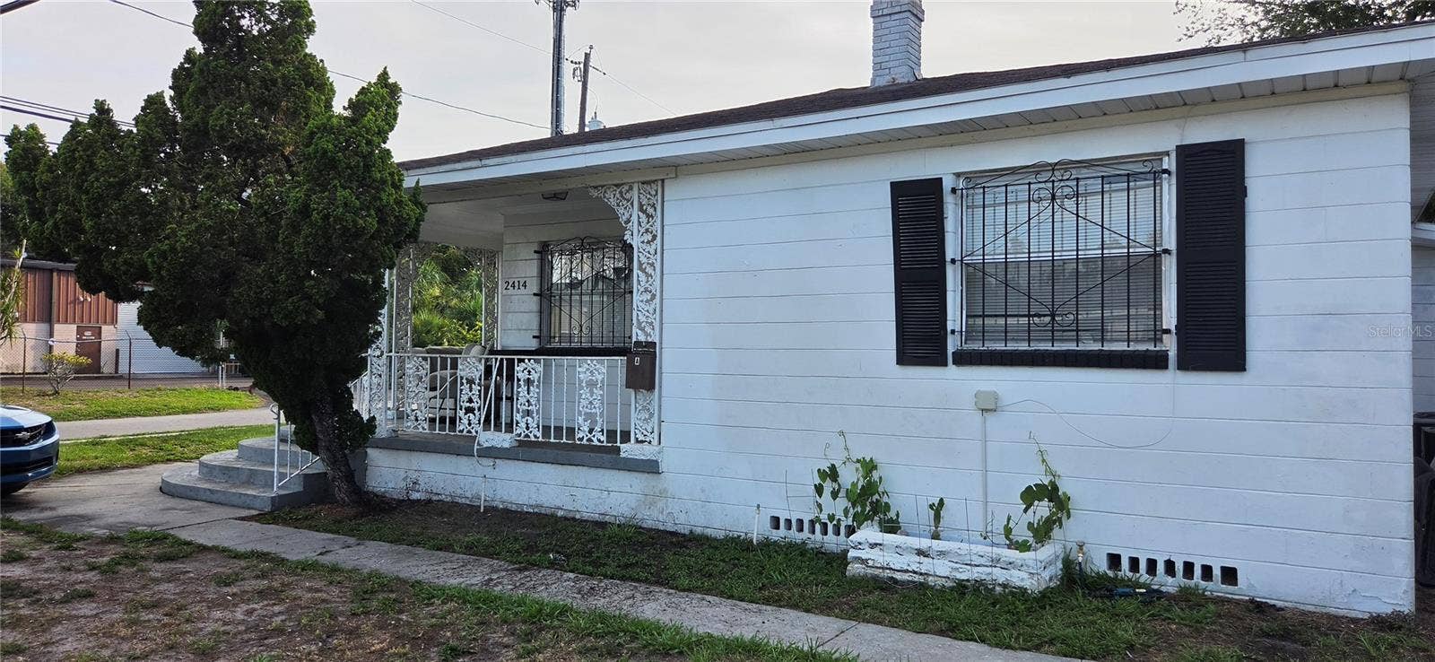 2414 E 8TH AVENUE, Tampa, FL 33605 2414 E 8TH AVENUE, Tampa, FL 33605