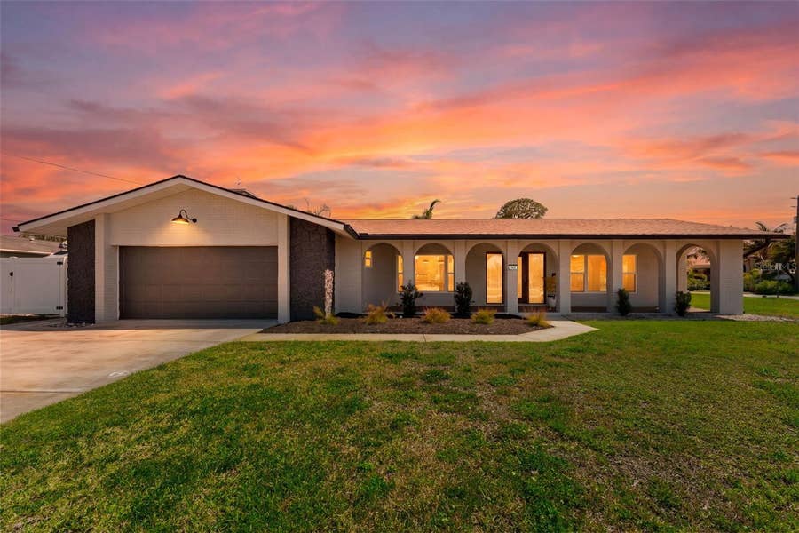 Property photo for 140 88 TH AVENUE NE, St Petersburg, FL