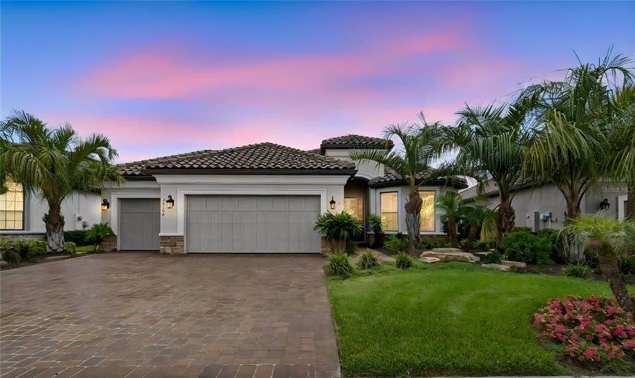Property photo for 29306 GINNETTO DRIVE, Wesley Chapel, FL