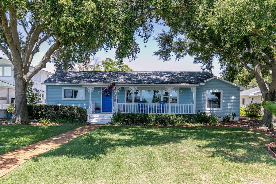 Property photo for 110 SUNSET DRIVE S, St Petersburg, FL