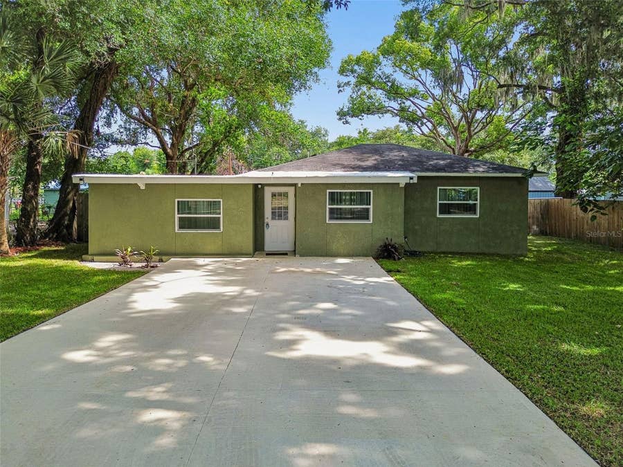 Property photo for 804 VALENCIA ROAD, Plant City, FL