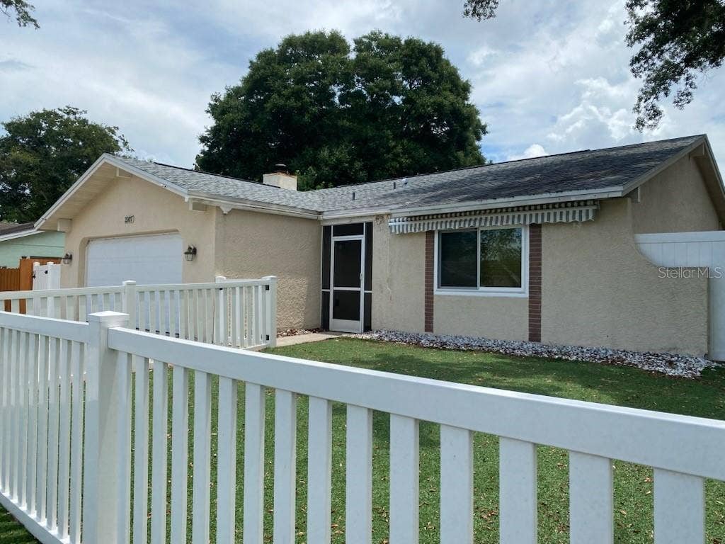 2107 GROVE VALLEY, Palm Harbor, FL 34683 Welcome home 2/2,1/1,1/1