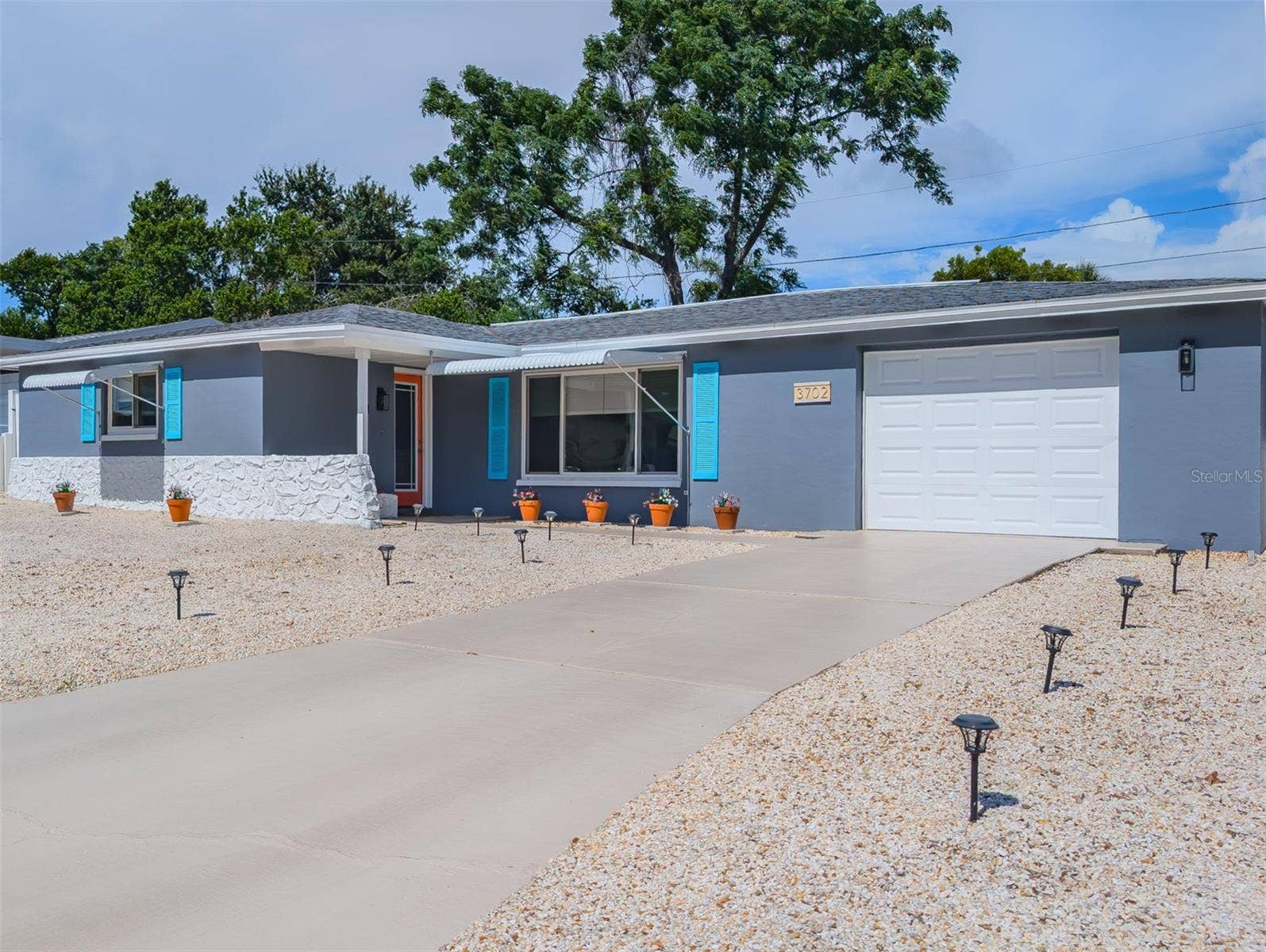 3702 KINGSBURY, Holiday, FL 34691 This is the ONE!