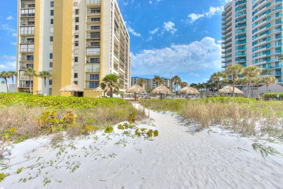 1480 GULF BOULEVARD, #601, Clearwater Beach, FL 33767 walking path from condo to beach