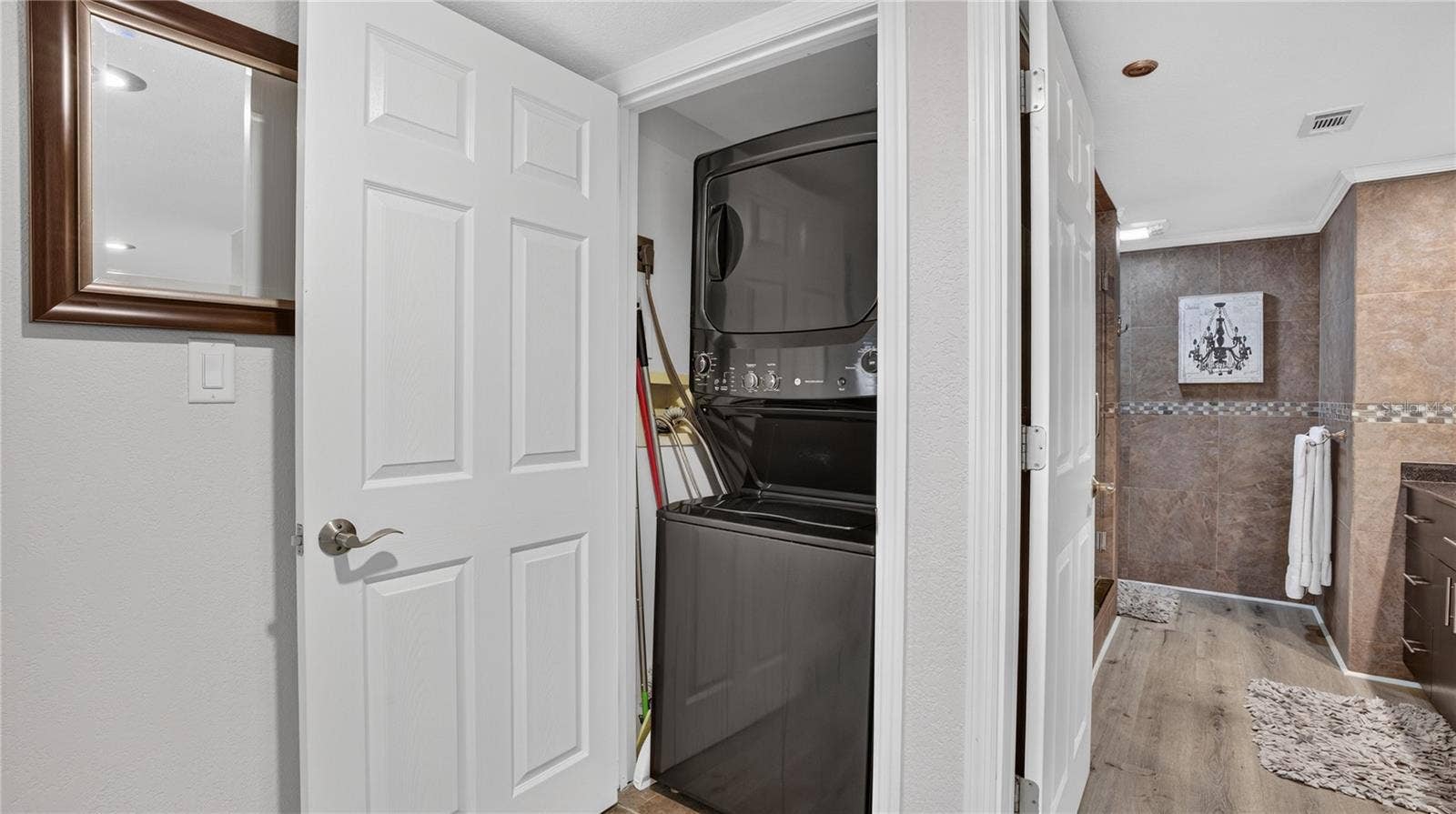 1480 GULF BOULEVARD, #601, Clearwater Beach, FL 33767 washer and dryer