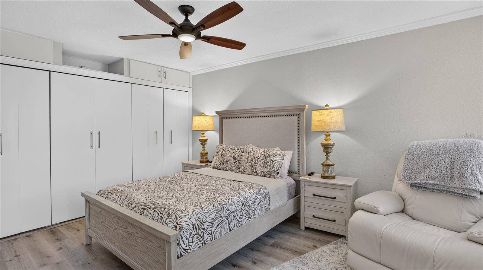 1480 GULF BOULEVARD, #601, Clearwater Beach, FL 33767 primary bedroom