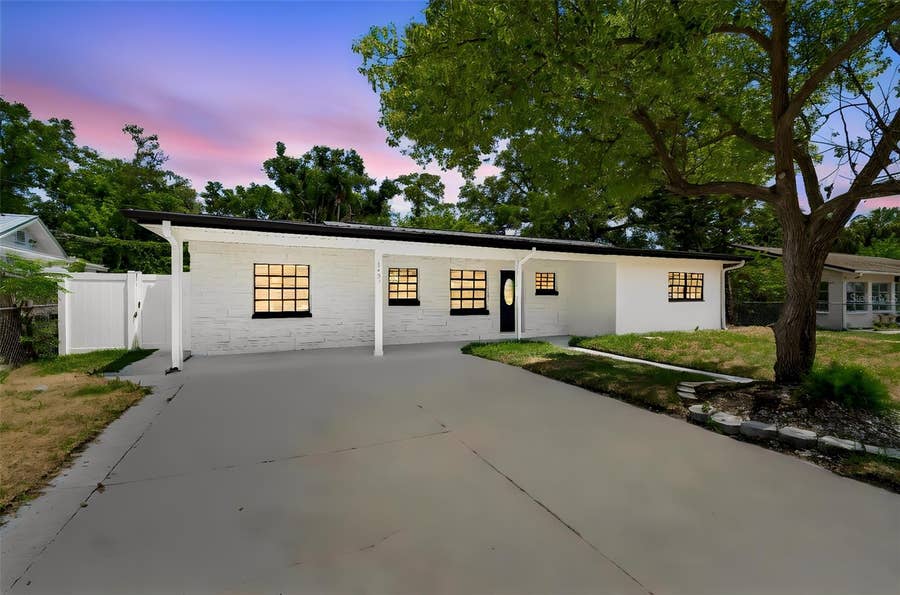Property photo for 4403 OAKMONT LANE, Tampa, FL