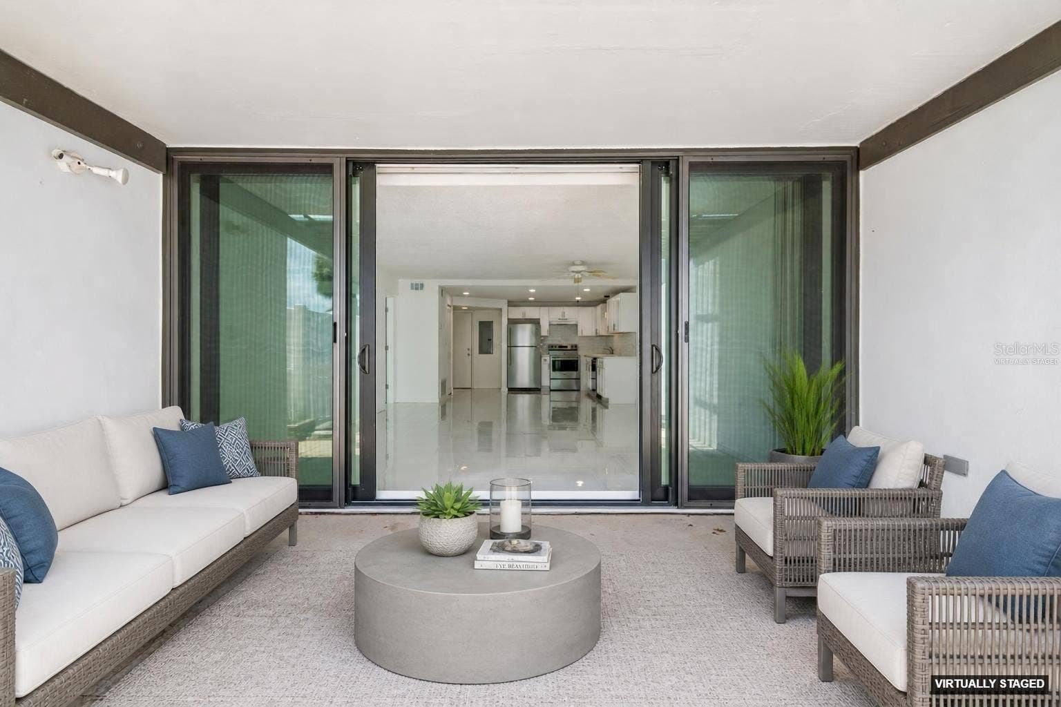450 TREASURE ISLAND CAUSEWAY, #106, Treasure Island, FL 33706 VIRTUALLY STAGED PATIO