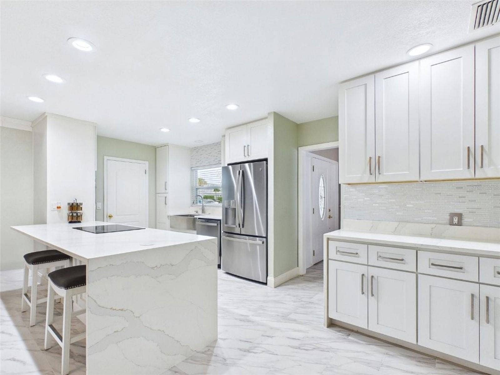 409 4TH AVENUE N, Tierra Verde, FL 33715 409 4TH AVENUE N, Tierra Verde, FL 33715