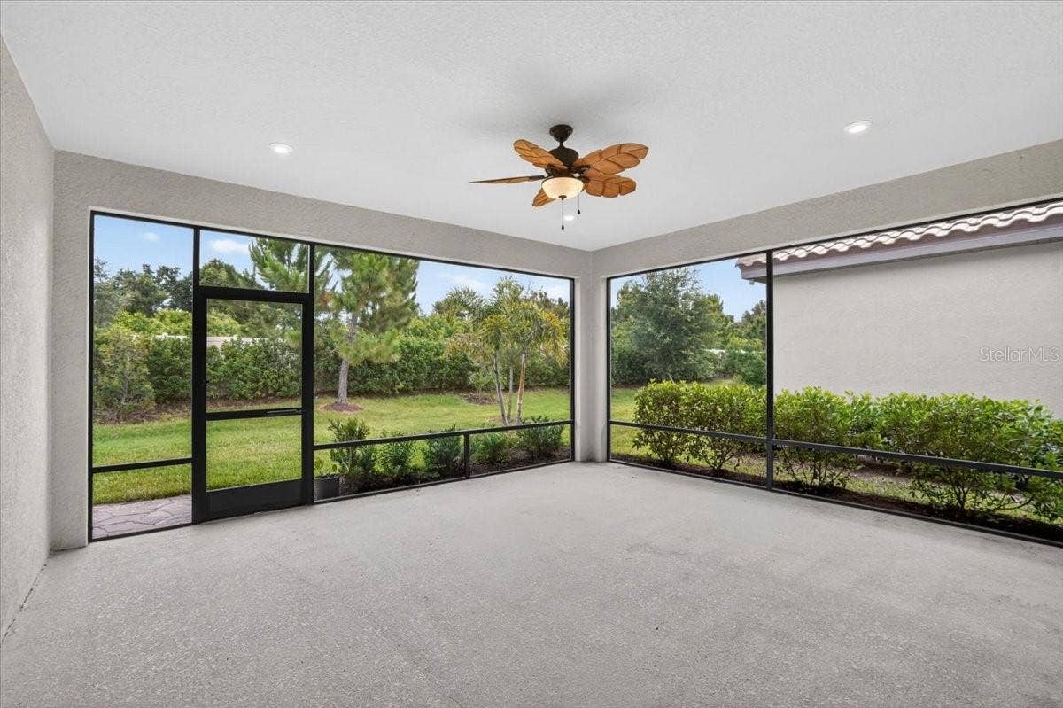 4642 CRESTPOINT WAY, Palmetto, FL 34221 4642 CRESTPOINT WAY, Palmetto, FL 34221