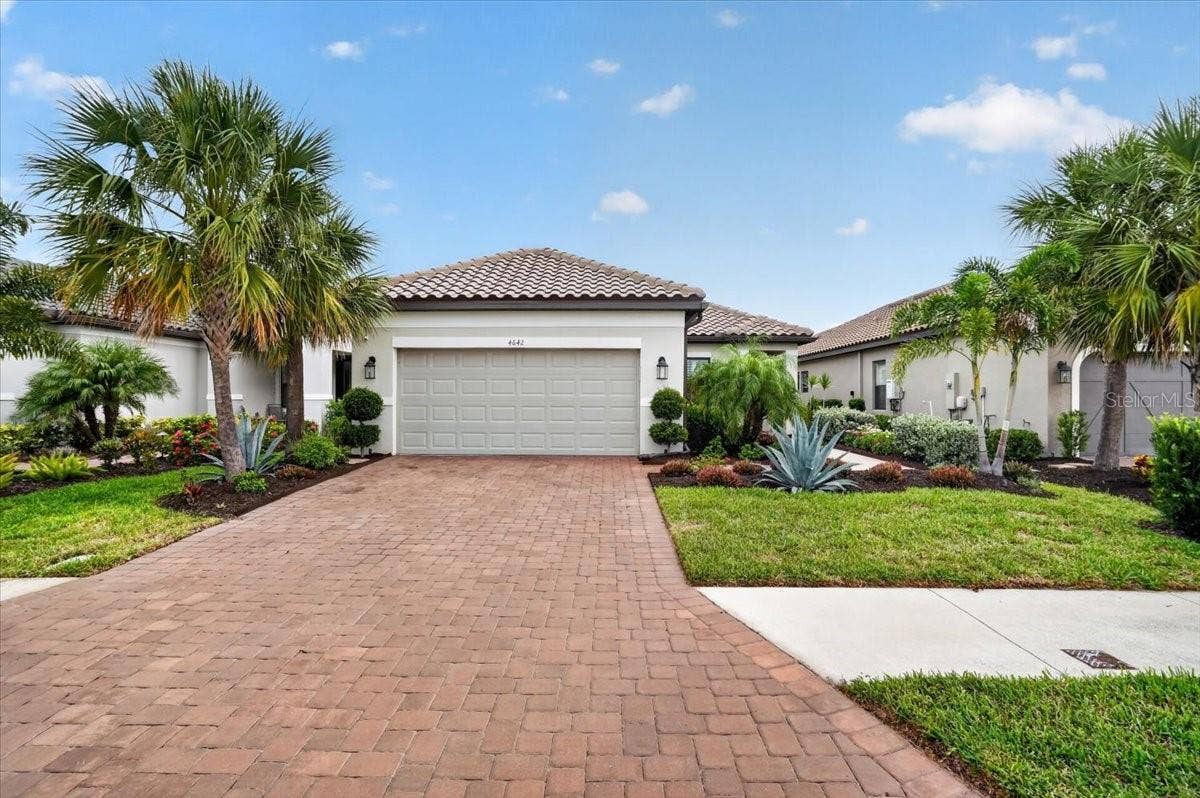 4642 CRESTPOINT WAY, Palmetto, FL 34221 4642 CRESTPOINT WAY, Palmetto, FL 34221