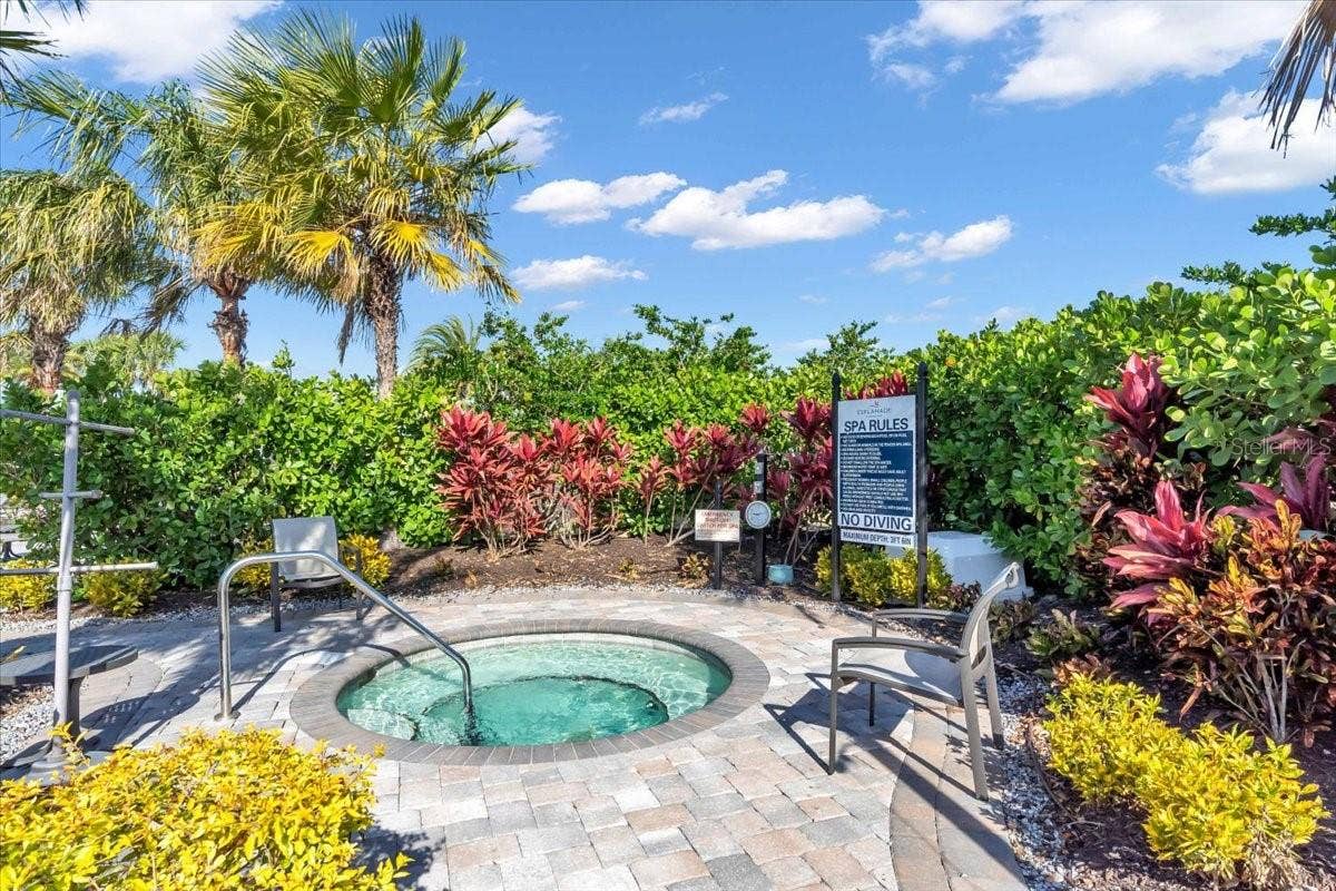 4642 CRESTPOINT WAY, Palmetto, FL 34221 4642 CRESTPOINT WAY, Palmetto, FL 34221