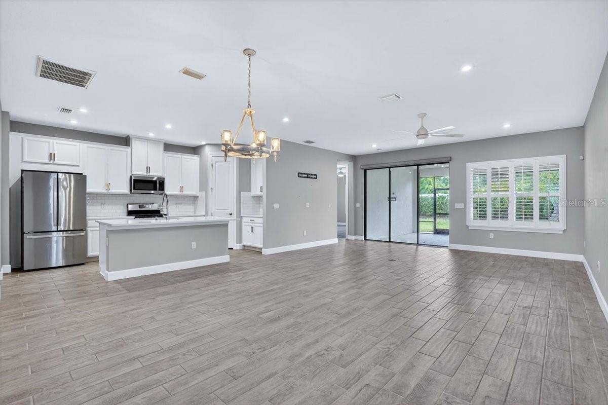 4642 CRESTPOINT WAY, Palmetto, FL 34221 4642 CRESTPOINT WAY, Palmetto, FL 34221