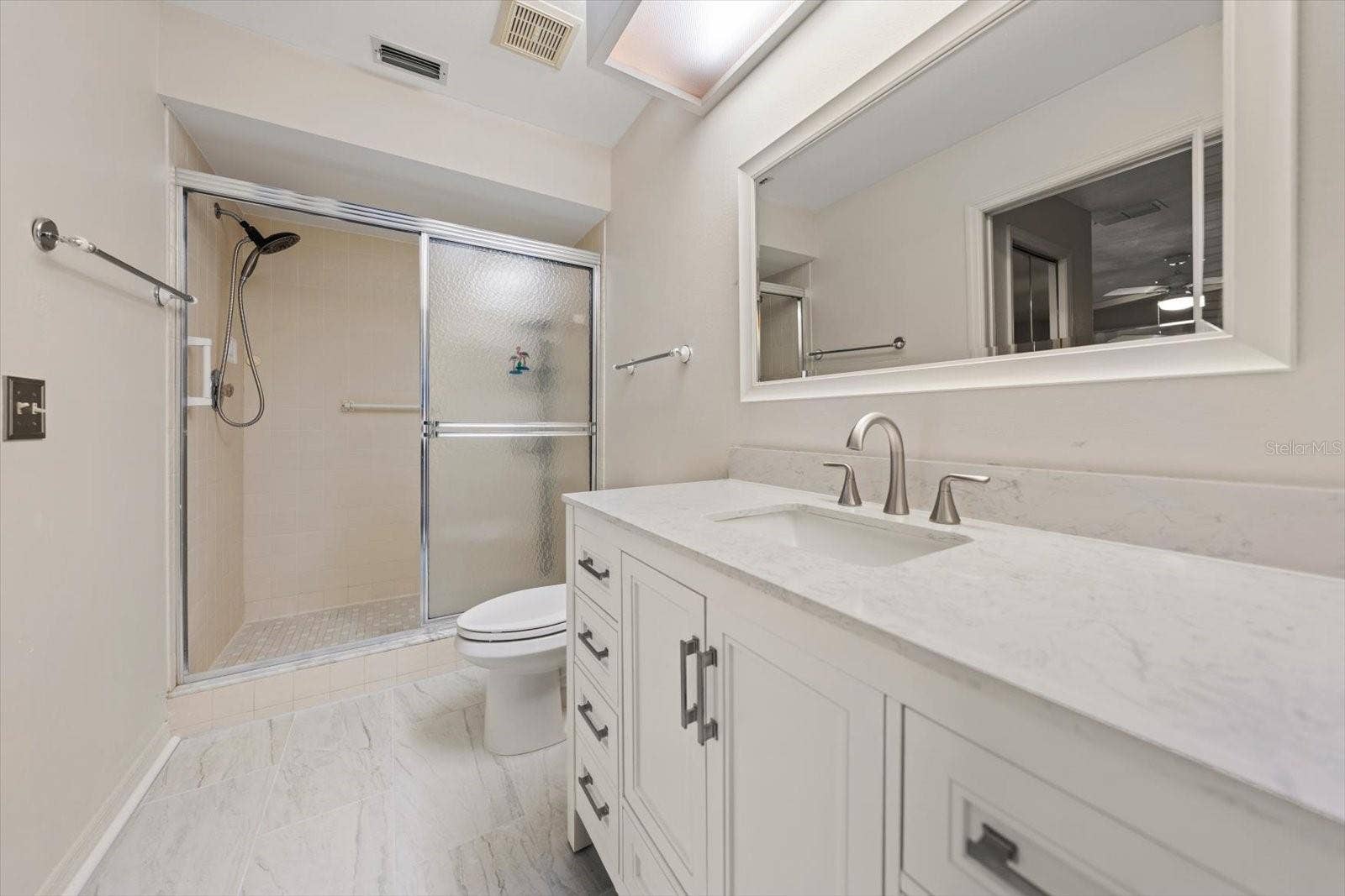 2069 LAKEVIEW DRIVE, Clearwater, FL 33763