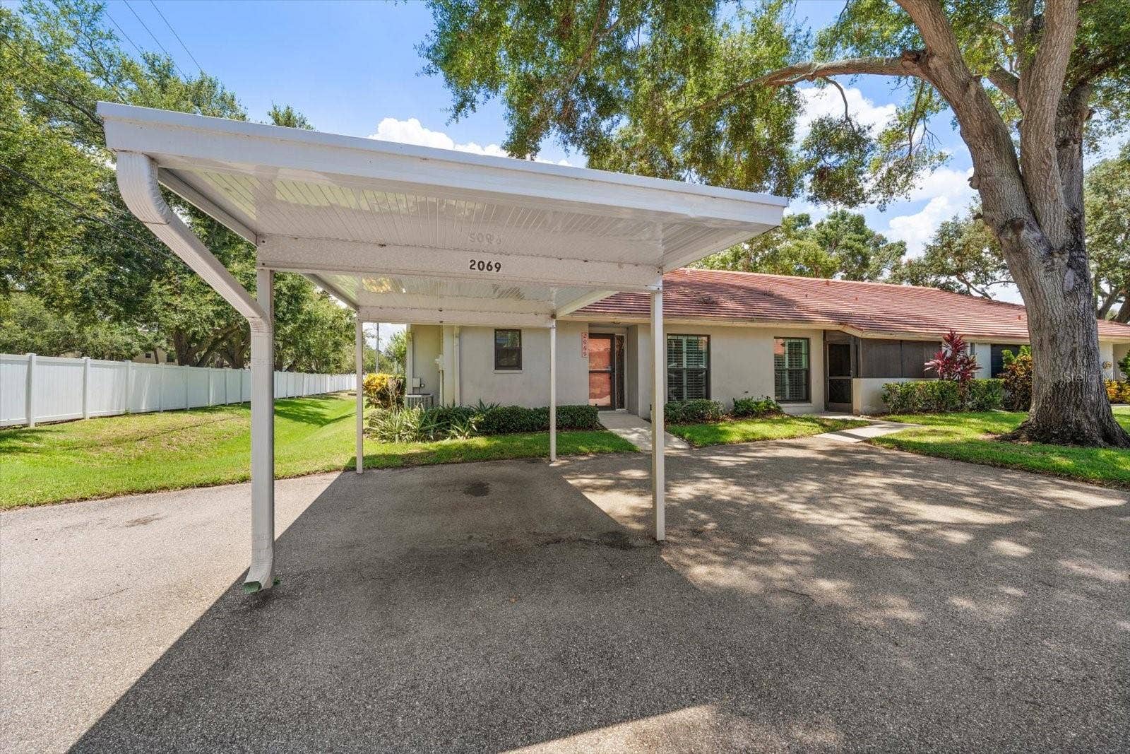 2069 LAKEVIEW DRIVE, Clearwater, FL 33763
