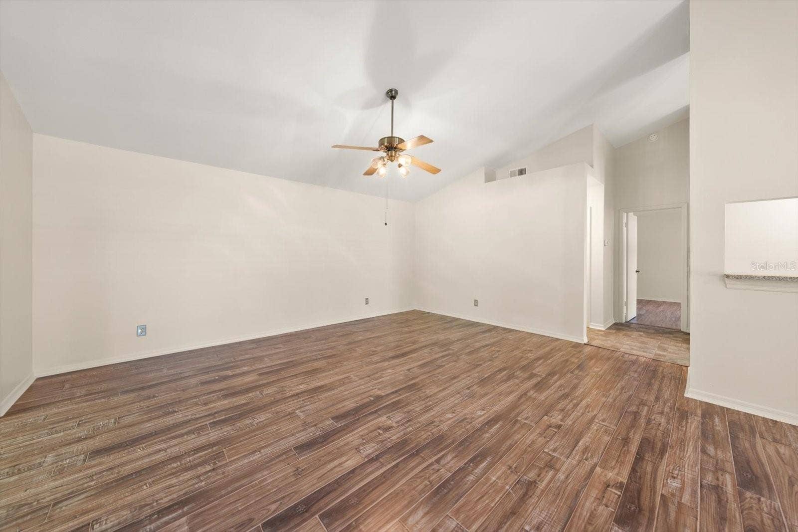 2069 LAKEVIEW DRIVE, Clearwater, FL 33763