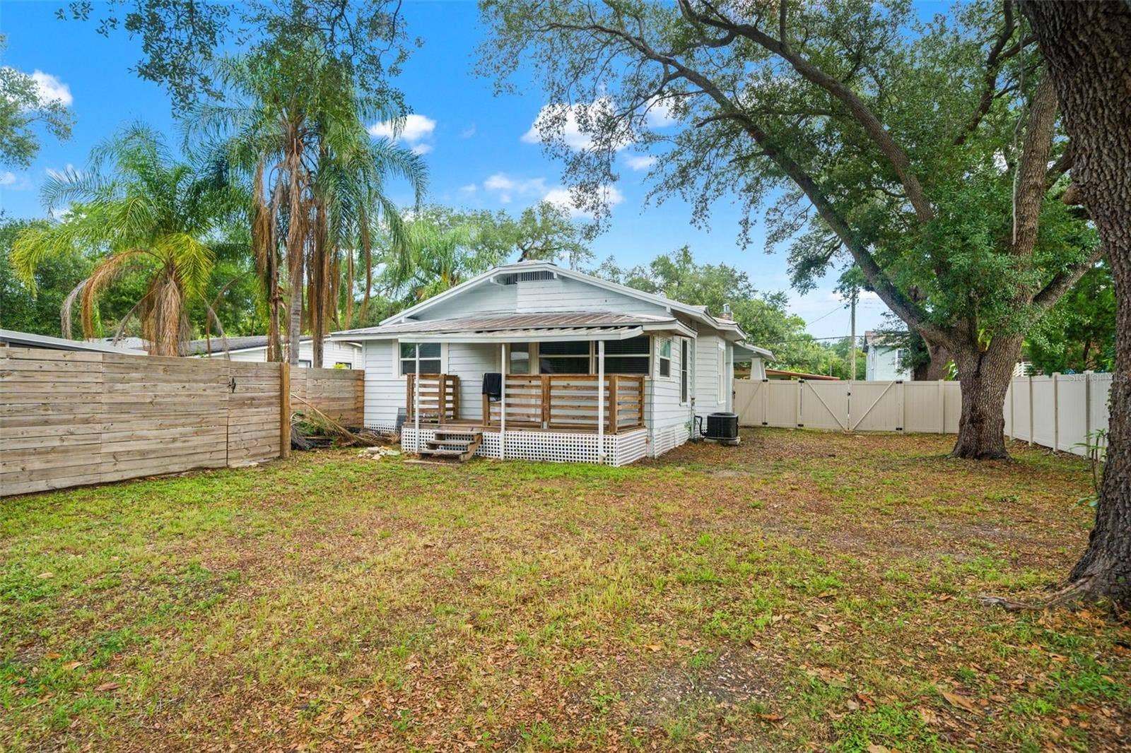 102 W NORTH STREET, Tampa, FL 33604 102 W NORTH STREET, Tampa, FL 33604